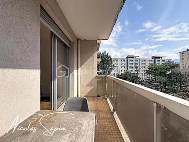 Grenoble 38100 Achat / Vente appartement 1 pièce t1 cave balcon