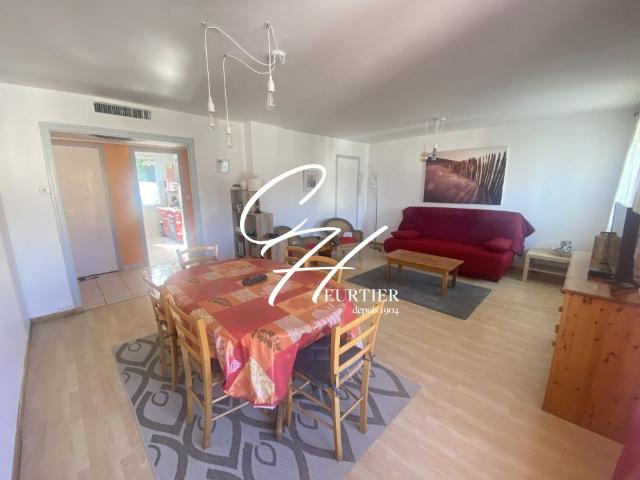 GRENOBLE T3 ENTIEREMENT MEUBLE