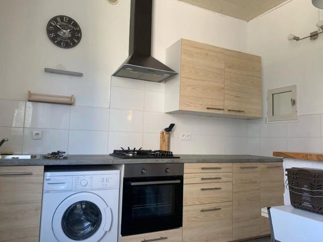GRENOBLE APPARTEMENT 2 P+CUISINE Meublée