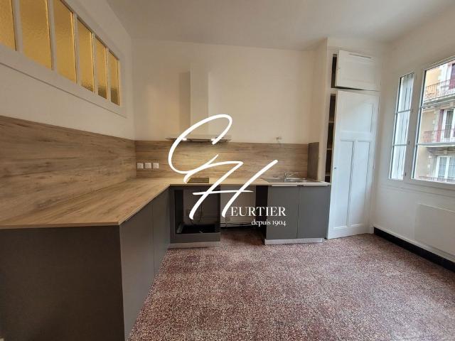 GRENOBLE APPARTEMENT T1 SPACIEUX