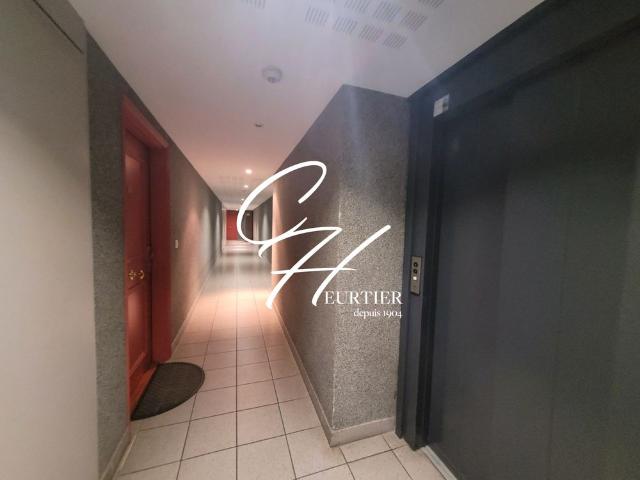 GRENOBLE APPARTEMENT T2 RESIDENCE RECENTE