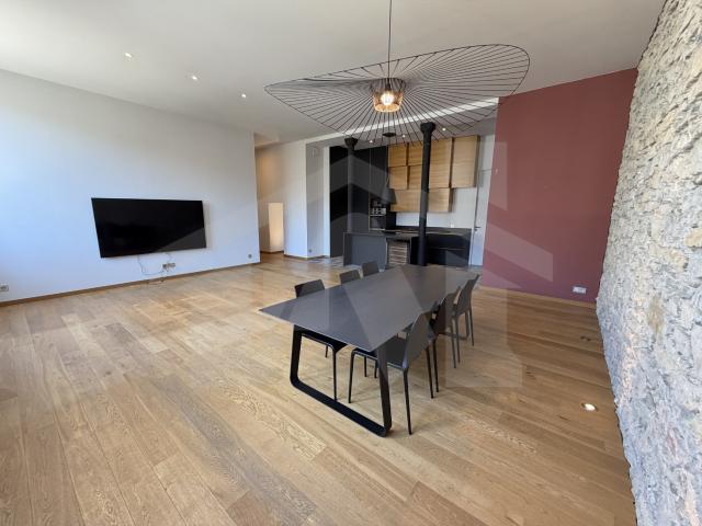 Grenoble. Appartement T4 de 122 m2 dans un bâtiment historique classé. Proche Boulevard Gambetta