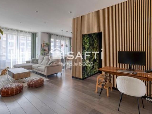 Grenoble – Grands Boulevards – Superbe T3 rénové de 84 m² au 5? étage avec ascenseur et balcons
