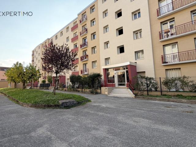 Grenoble Les Eaux Claires T3 53 m2 + garage