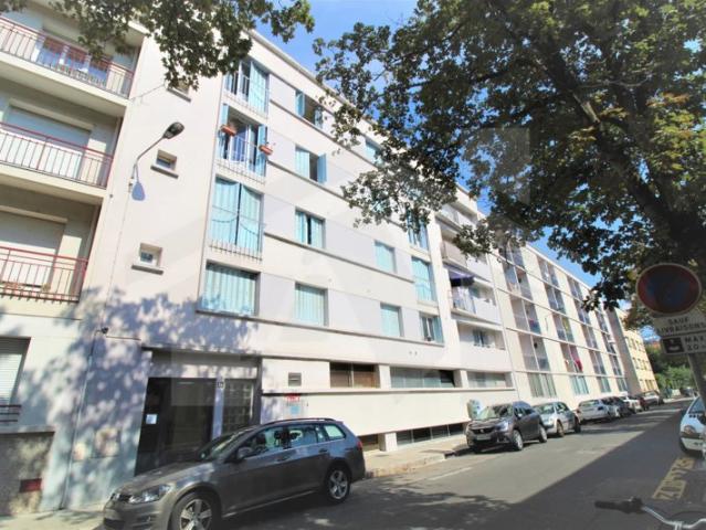 GRENOBLE PROCHE FOCH 24 rue Lebrix. T2. Tram C