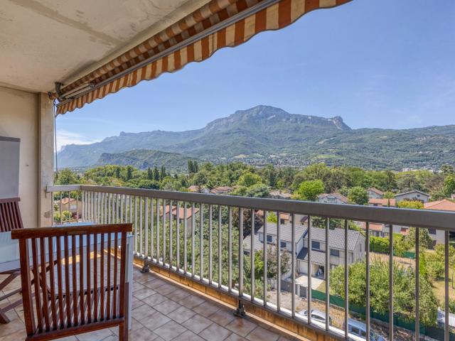 GRENOBLE Rondeau/Libération T4 90 m2 vue panoramique, avec cave, parking et garage