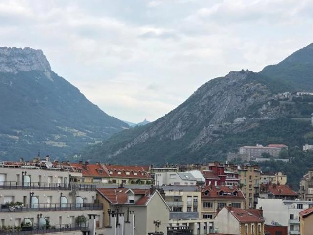 Grenoble Studio meublé rue Colonel Dumont