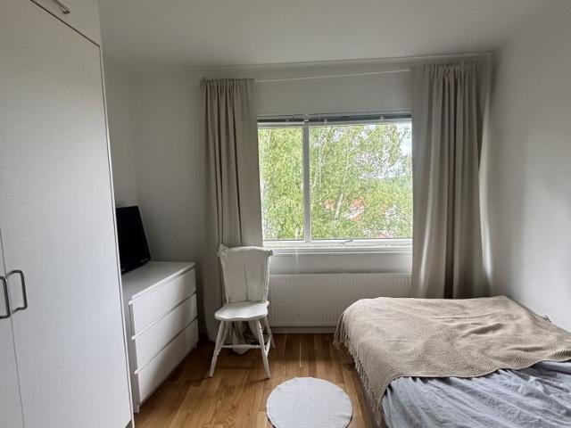 Gribbylundsvägen, Täby