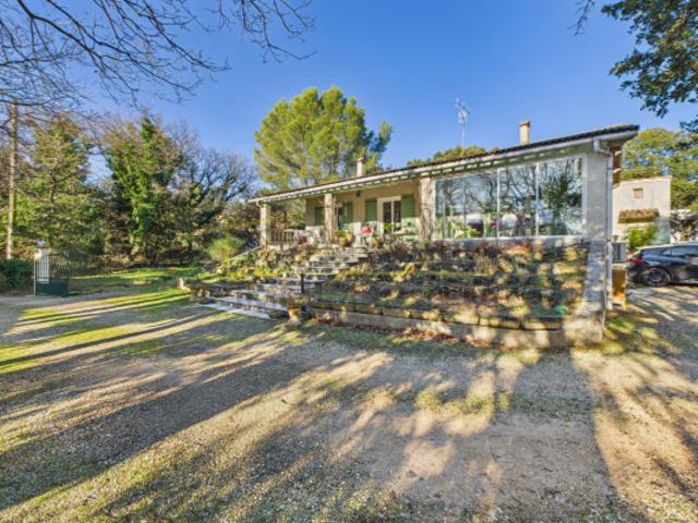 Grignan, maison avec studio indépendant