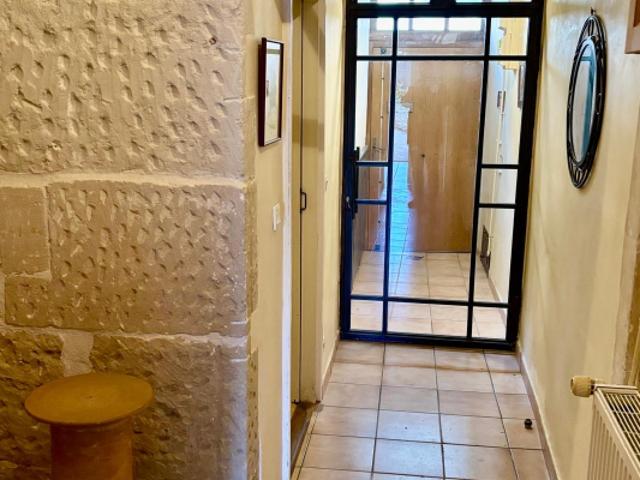 GRIGNAN Maison de village de 127 m2 avec cour