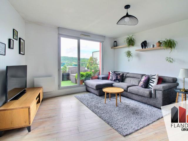GRIGNY Magnifique appartement T3 en dernier étage avec terrasse en angle et double parking
