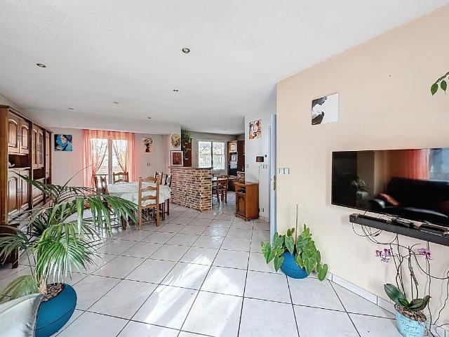 Grigny Vente Villa 69