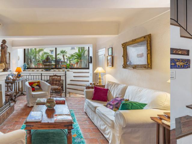 Grimaud: Maison de village 250 M2 avec terrasse, maison d'hôtes ou particulier