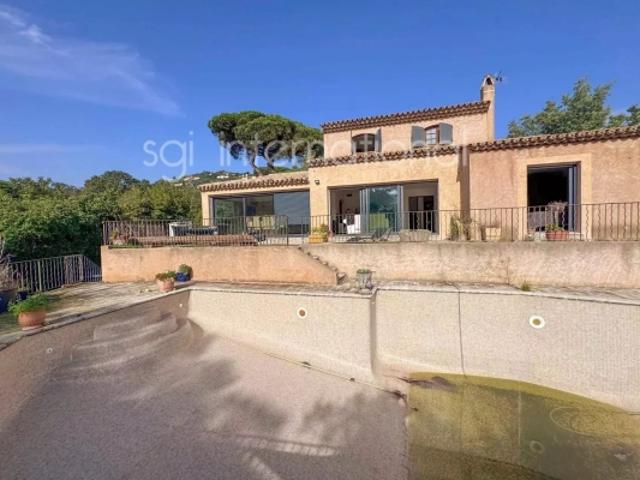 Grimaud Guerrevieille: Villa avec piscine à 200m de la plage