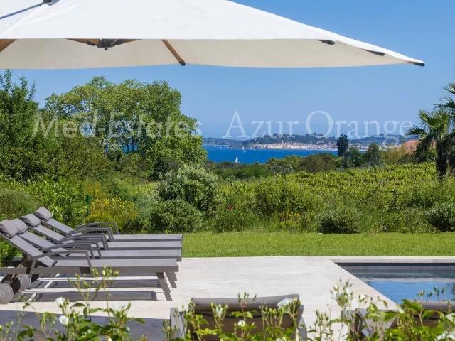 Grimaud – Villa d'exception avec vue mer panoramique sur le. 333m² Grimaud