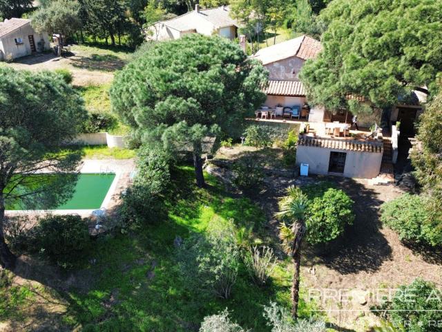 GRIMAUD VILLA VUE MER A RENOVER