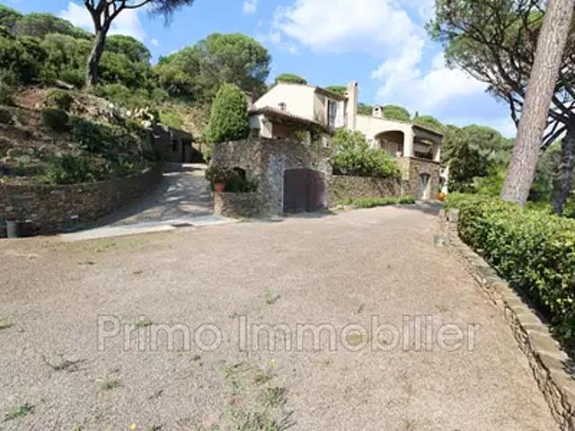 Grimaud 83310 Achat / Vente maison piscine parking