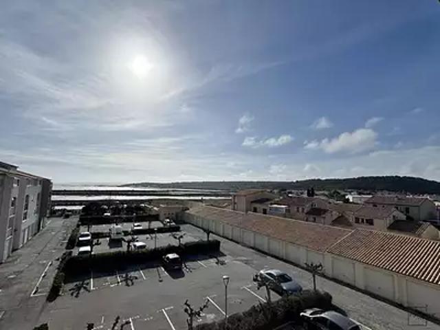 Gruissan 11430 Achat / Vente appartement 2 pièces t2 au dernier étage parking