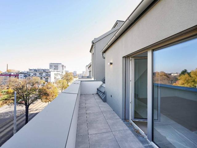 Grün. Sonnig. Zuhause! – 3 Zimmer Traum mit Terrasse nahe der Donau! ERSTBEZUG!
