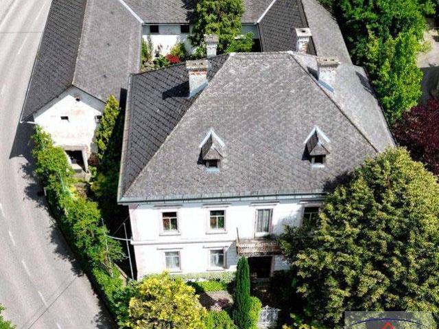 Gründerzeitliches Anwesen mit idyllischem Innenhof und außergewöhnlichen Gartenanlagen!