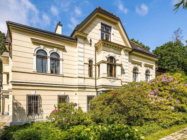 Gründerzeitvilla in historisch bedeutsamer Nachbarschaft