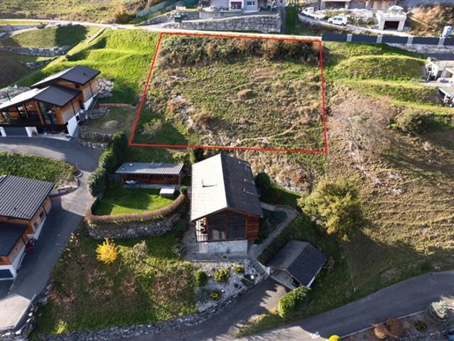 Grundstück mit atemberaubender Aussicht für zwei Doppelhaushälfte mit gültiger Genehmigung