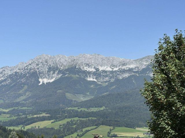 Grundstück mit Bestand nahe der Schipiste mit traumhaftem Kaiserblick
