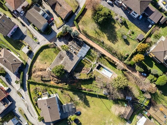 Grundstück mit bestehender Villa und Landreserve R2 in Riva San Vitale / Fondo con villa esistente e riserva edificabi / Grundstück mit bestehender Villa und Landreservat R2 in Riva San Vitalele
