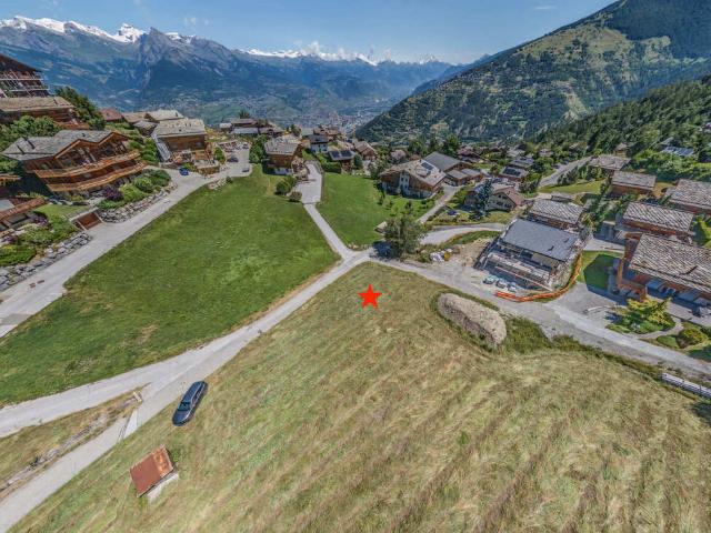Grundstück erschlossen frei von Mandat sehr nahe Zentrum Station
