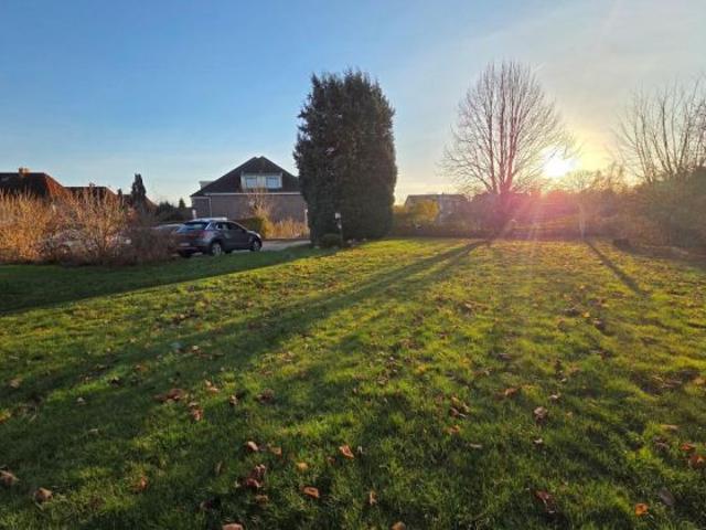 Grundstück für ein Doppelhaus/Einfamilienhaus mit GRZ/GFZ=0,4 in Duvenstedt