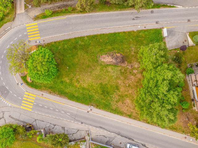 Grundstück im Zentrum von Ovronnaz mit gutem Entwicklungspotenzial