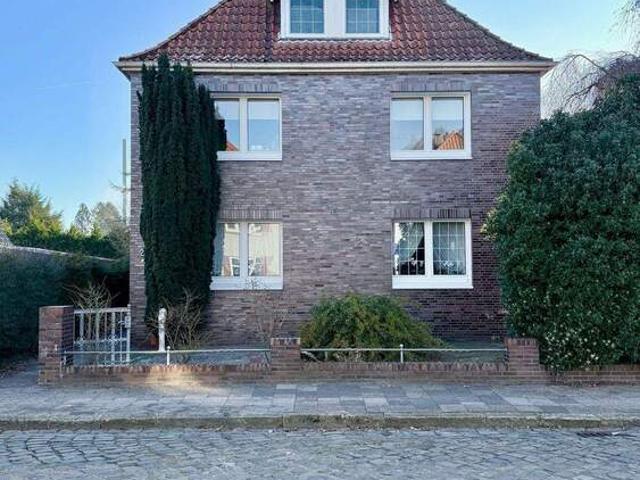 grundsolides 3 Familien Haus in Delmenhorst Deichhorst