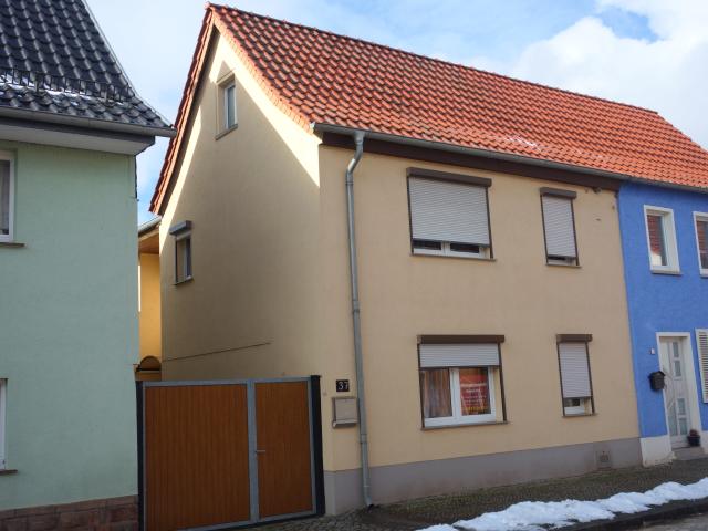 Grundsolides Einfamilienhaus in Bennungen