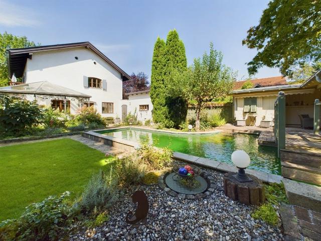 Grüne Oase im Herzen von Bad Aibling Einfamilienhaus mit traumhafter Gartenanlage Schwimmteich