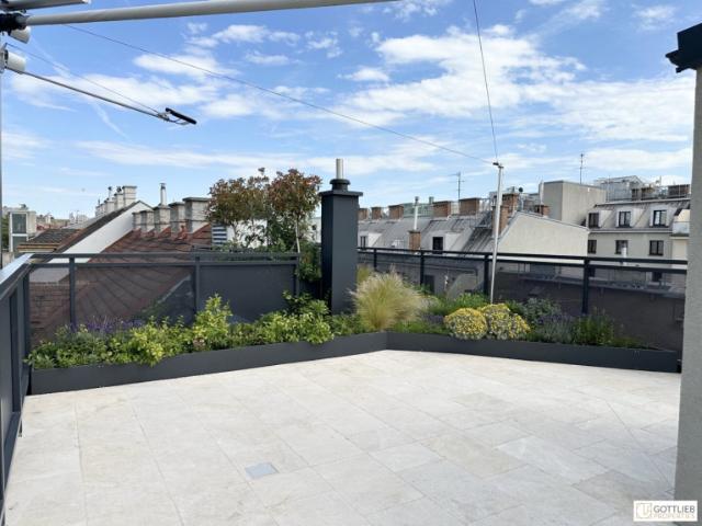 Grünruhelage nahe Belvedere! Luxuriöse 3 Zimmer Erstbezug Dachterrassen Wohnung mit Outdoor Pool in historischem Gebäude