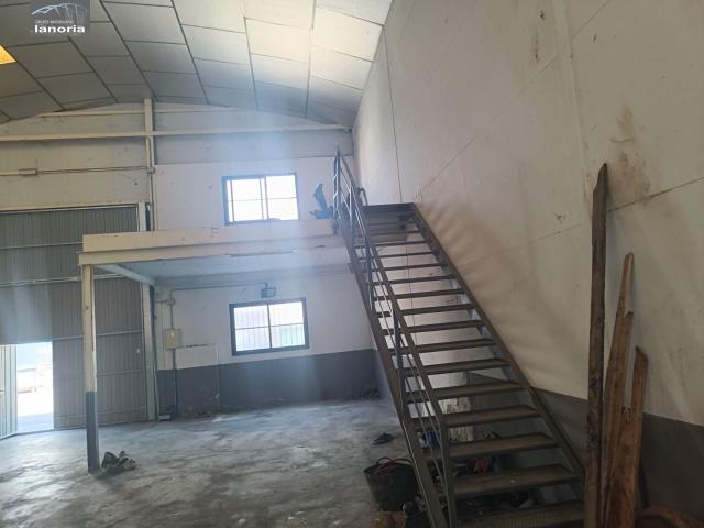 Grupo la Noria Alquila Nave Industrial de 250m2 en Polígono Camporroso