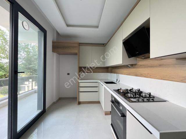 Güç'ten Altınkumda Doğa Manzaralı Kapalı Otoparklı Lux 2+1 Daire