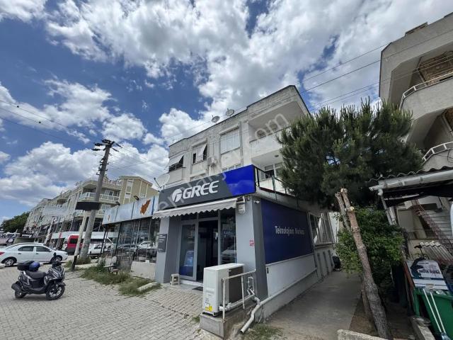 Güçlü Kardeşler Full Yenilenmiş Merkezde 2+1 Orta Kat Daire