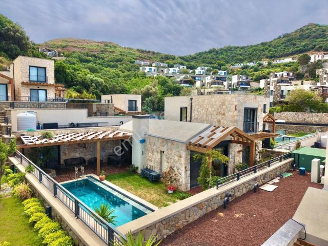 Gümüşlük 4+1 Sahile 600 M Bohem Villa