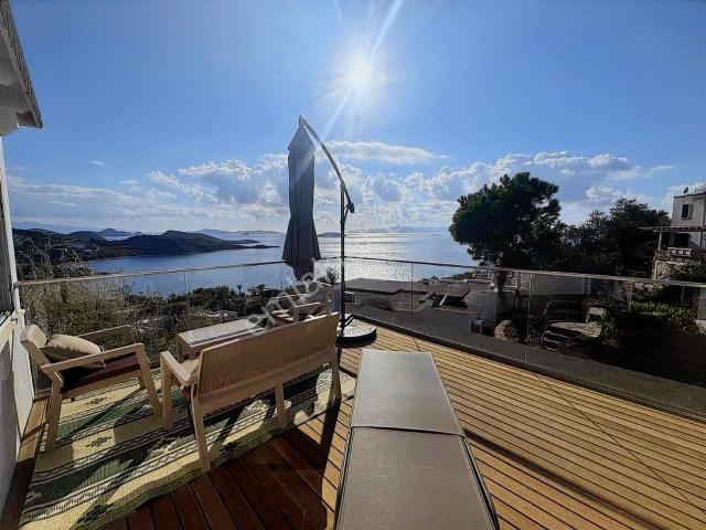 Gümüşlük Yalıkavak Özel Plajlı Eşsiz Deniz Manzaralı Villa