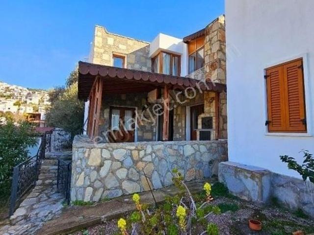 Gümüşlük Esdorlion Sitesinde Satılık Müstakil Villa