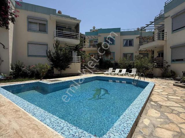 Gümüşlük Koyunbaba' Da Site İçi 3+1 İkiz Villa