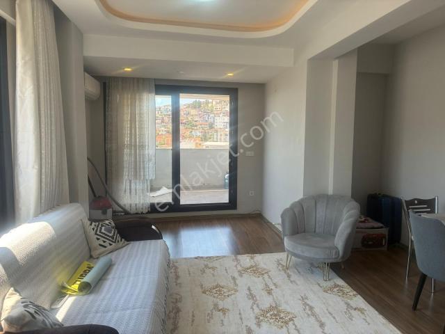 Gümüşpala Cadde Üzeri Geniş Satılık 1+1