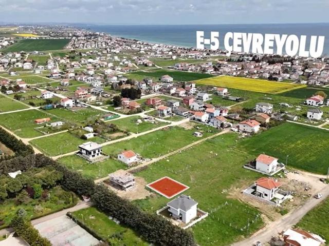 GÜMÜŞYAKA MAHALLESI'NDE SATILIK VILLA IMARLI ARSA