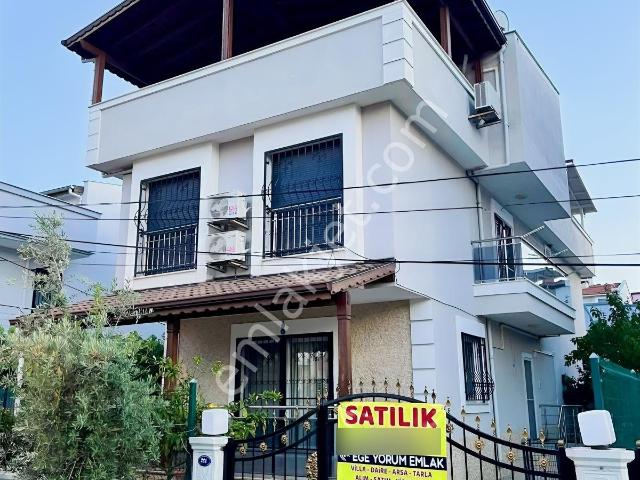 Gümüldür Sahilinde Geniş 4+1,130m2 Yazlık