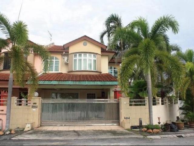 Gunung Rapat Double Storey Corner Lot Behind Maybank Ampang