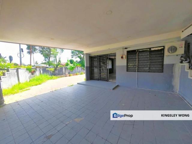 Gunung rapat Single Storey Corner House Basic Condition For Rent
