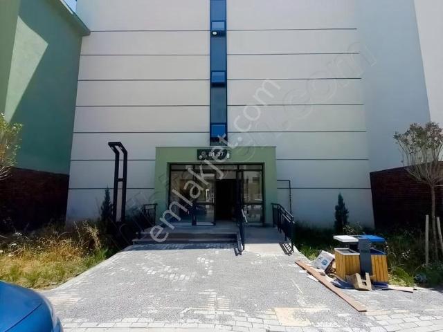 Gündem Gayrimenkul'den İzmit Sepetçi Toki'de 2+1 Kiralık Daire