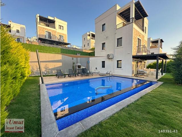 Gündoğan Kızılburun'da Satılık Müstakil Havuzlu Manzaralı Villa