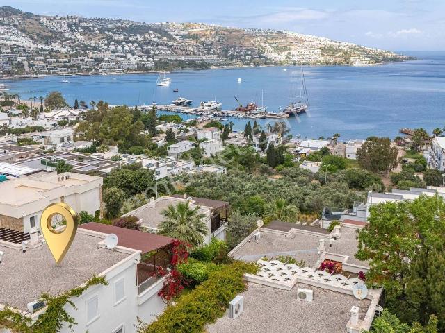 Gündoğan Sahilde Muhteşem Deniz Manzaralı Villa